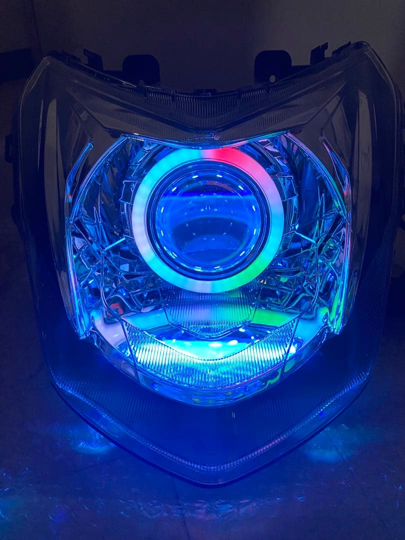 最新型 シグナスX 4型 デビルアイ プロジェクターヘッドライト レインボー