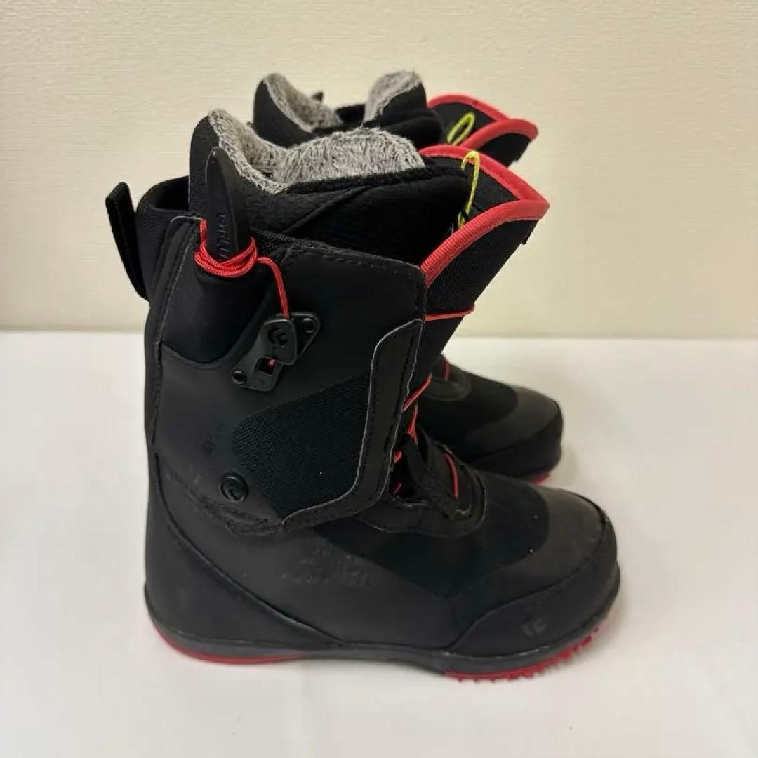 FLUX スノーボードブーツ 女性用 ブラック/レッド 23.0cm