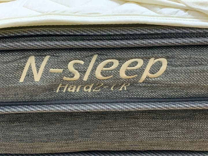 ダブルベッド　収納フレーム.マットレス付き