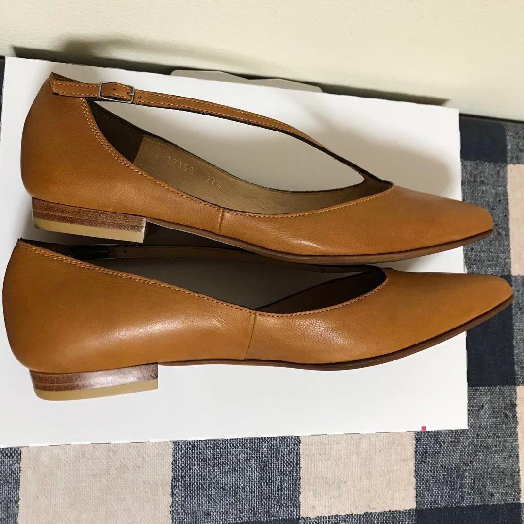 ラボキゴシワークス　ポインテッドトゥシューズ　キャメル