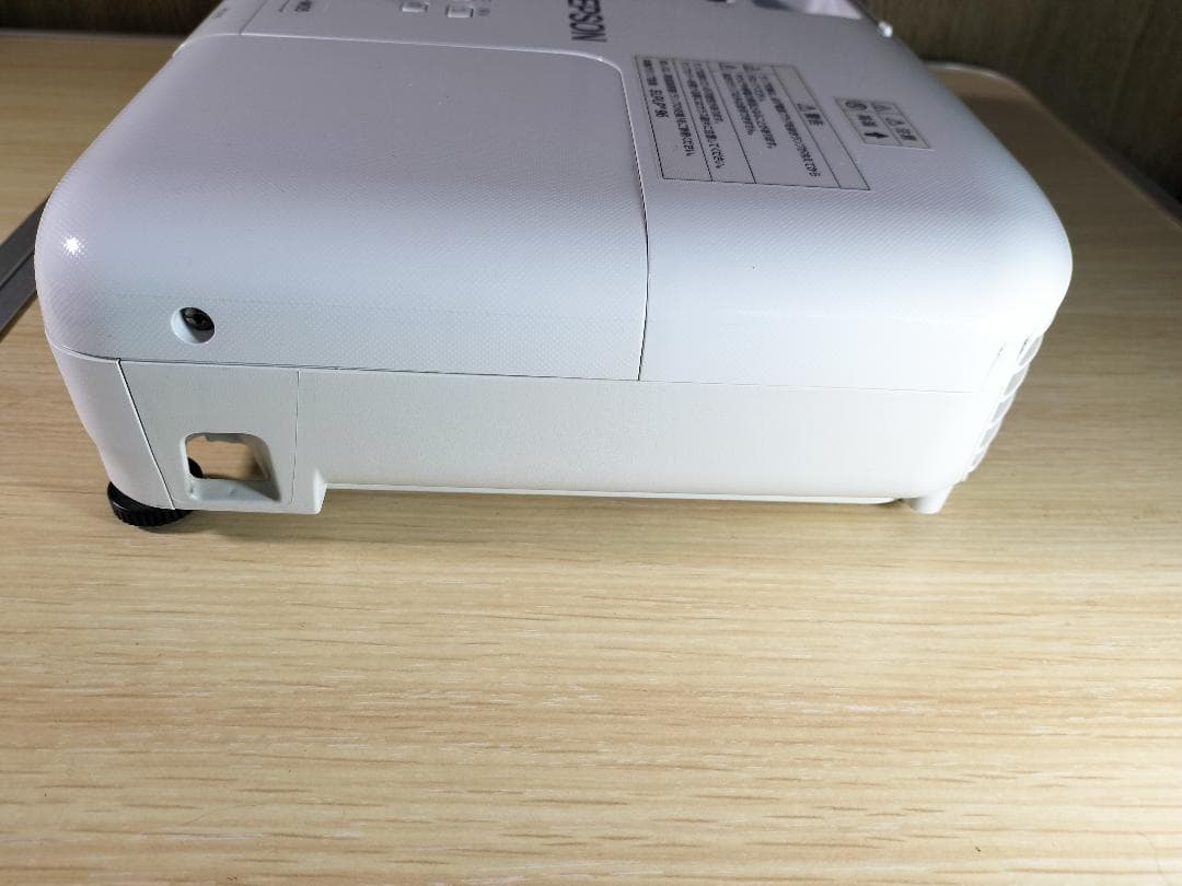 EPSEPSON EB-W05 プロジェクター 本体 動作良好