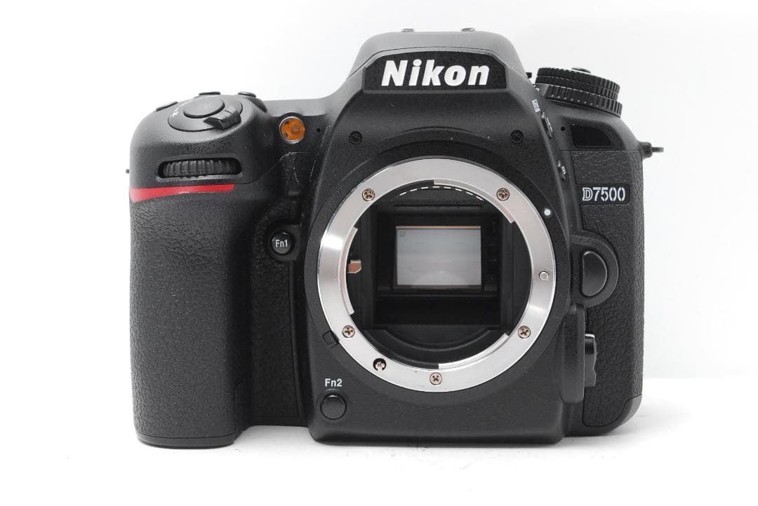 【使用感極少】Nikon D7500　ボディ　WiFi・Bluetooth搭載