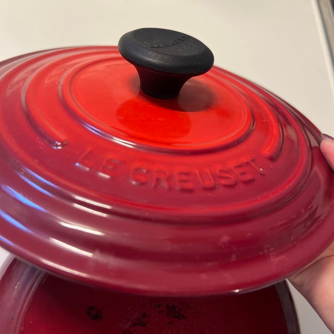 ル・クルーゼ　チェリーレッド　20cm両手鍋 数回使用美品