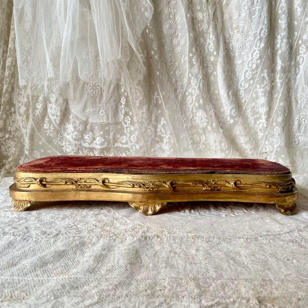 ディスプレイ台座　ポワドレ　フランスアンティーク　店舗什器　ゴールド　ベロア張り