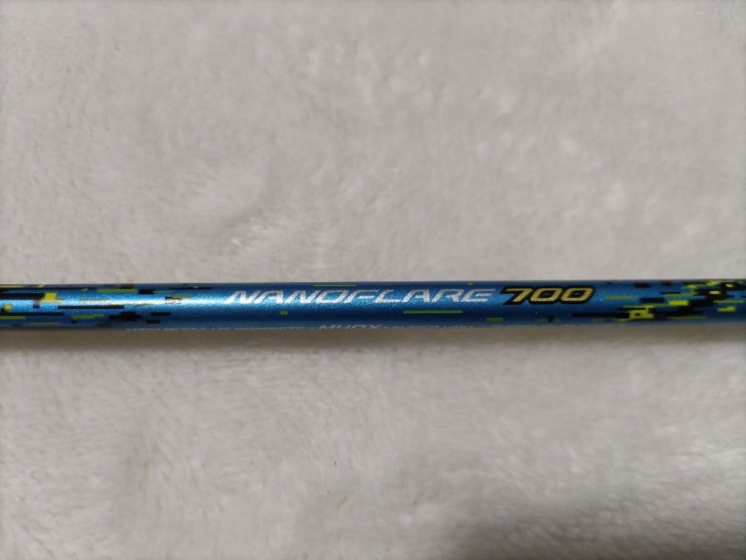 YONEX Nanoflare 700 バドミントンラケット