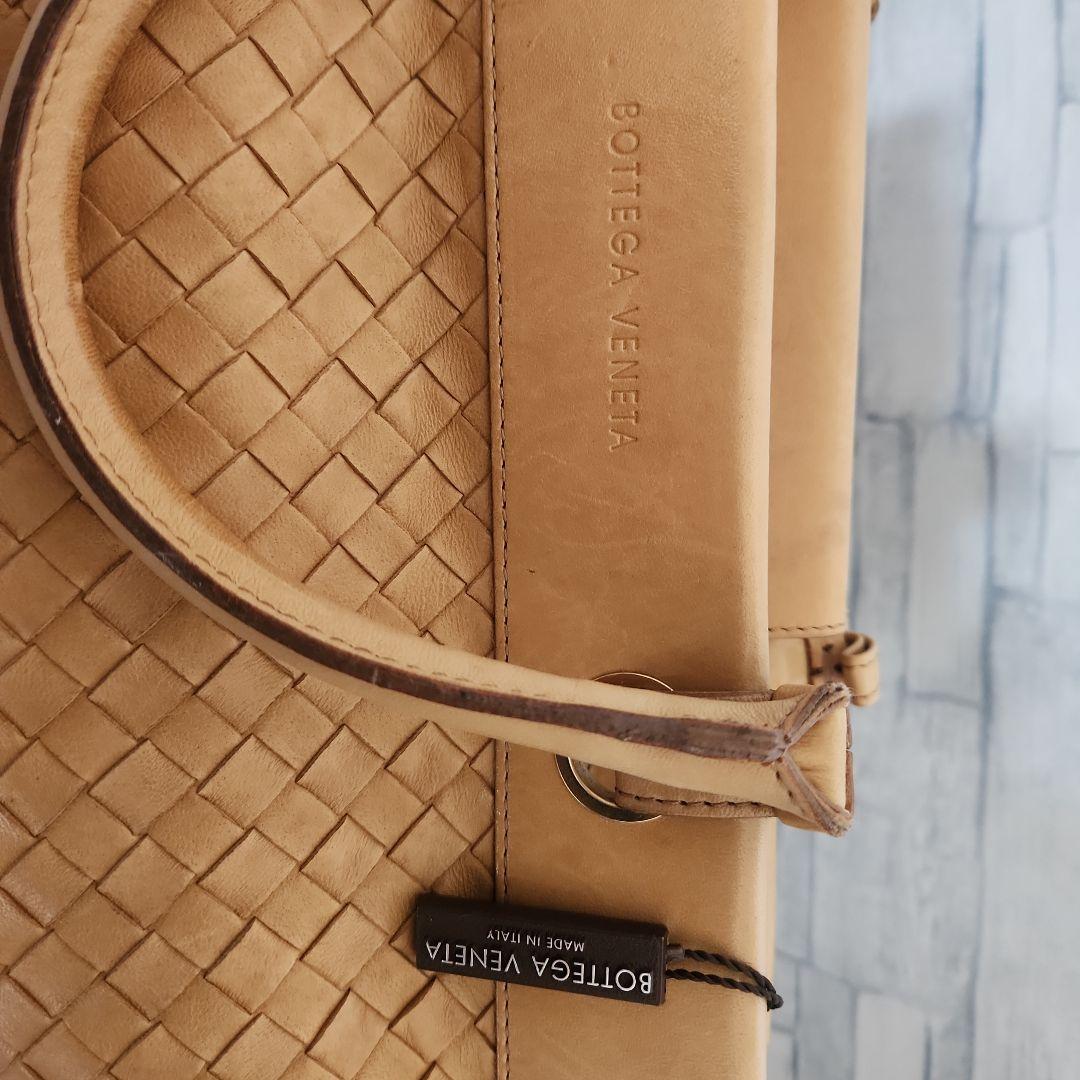 BOTTEGA VENETA ベージュ ハンドバッグ