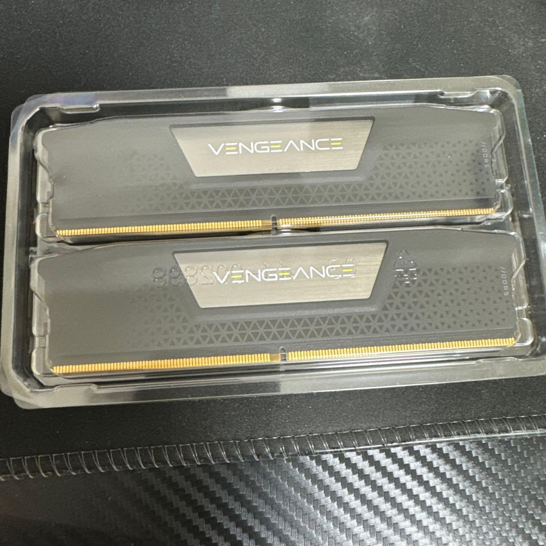 メモリー CORSAIR VENGEANCE DDR5 32GB 5600MHz