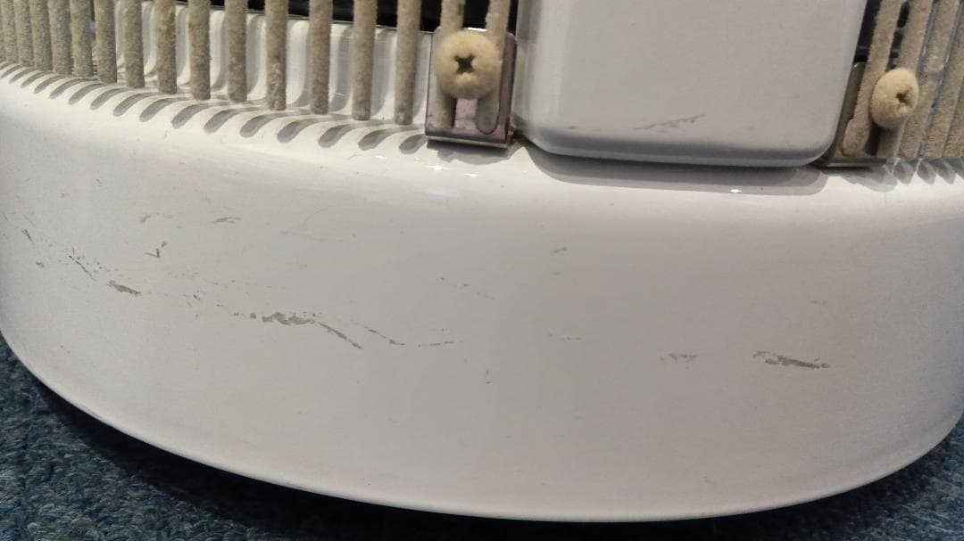 談話室　遠赤外線パネルヒーター