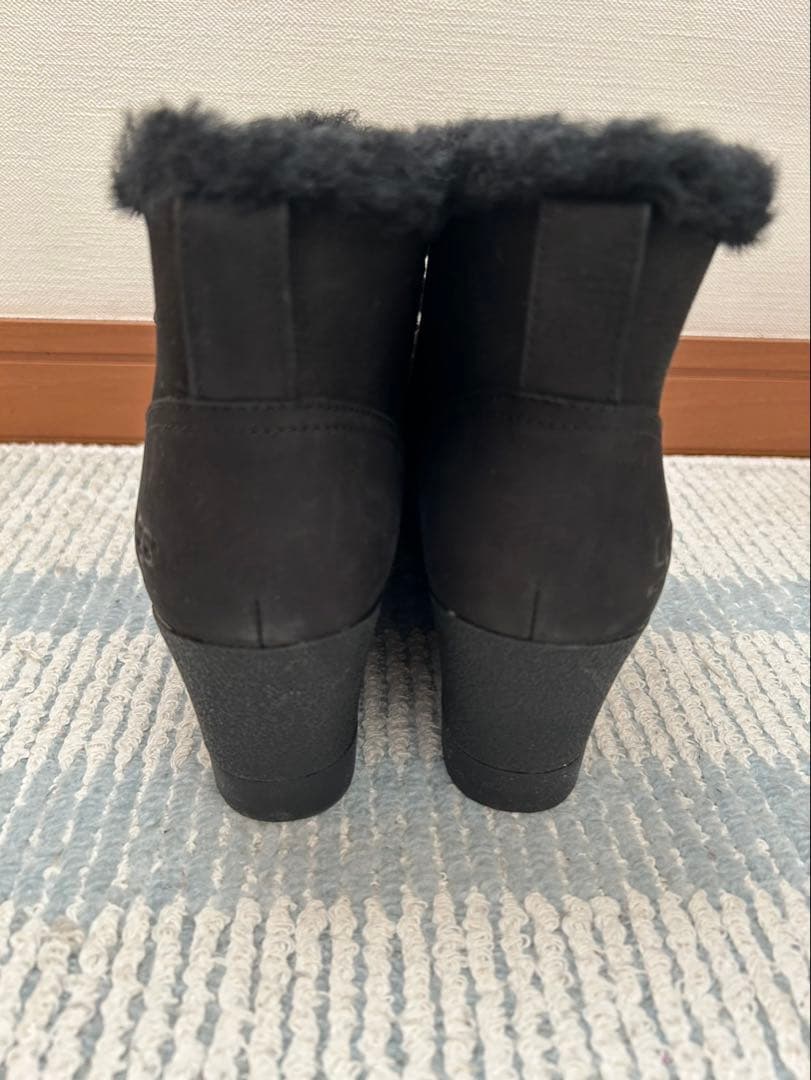 UGG アグ ムートンブーツ ショートブーツ レースアップ ブラック 23.5