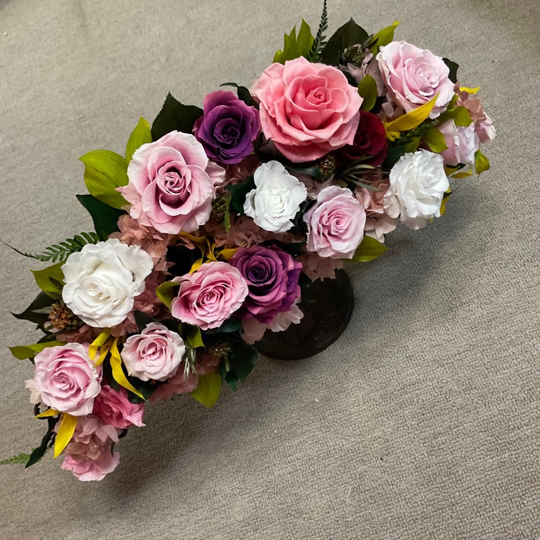 処分価格‼️ベルフルール　華やかなプリザードフラワー(ナチューリッヒS)バラ