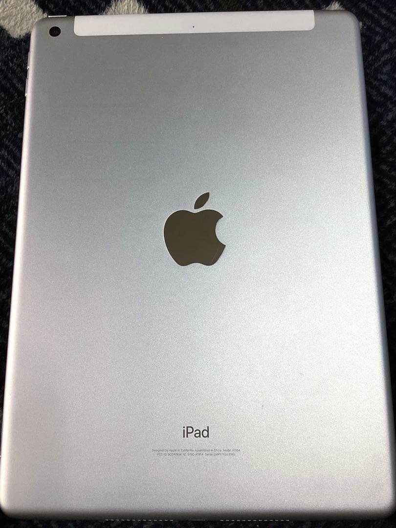 【バッテリー状態良好】128GB Apple iPad 第6世代 シルバー 本体