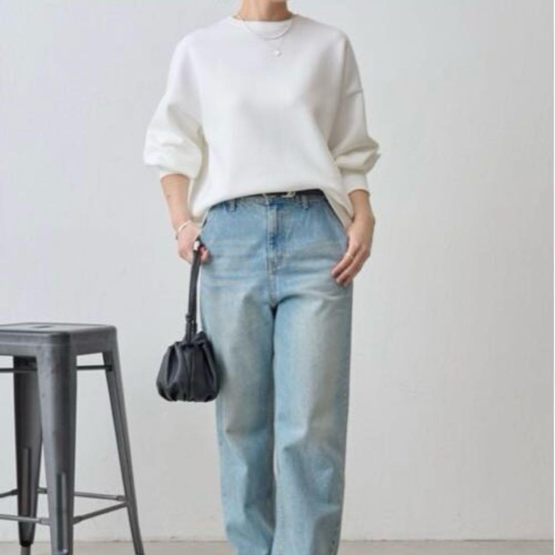 '25A/W 新品タグ付き　ビアズリー ダンボールパフトレーナー　ホワイト　1