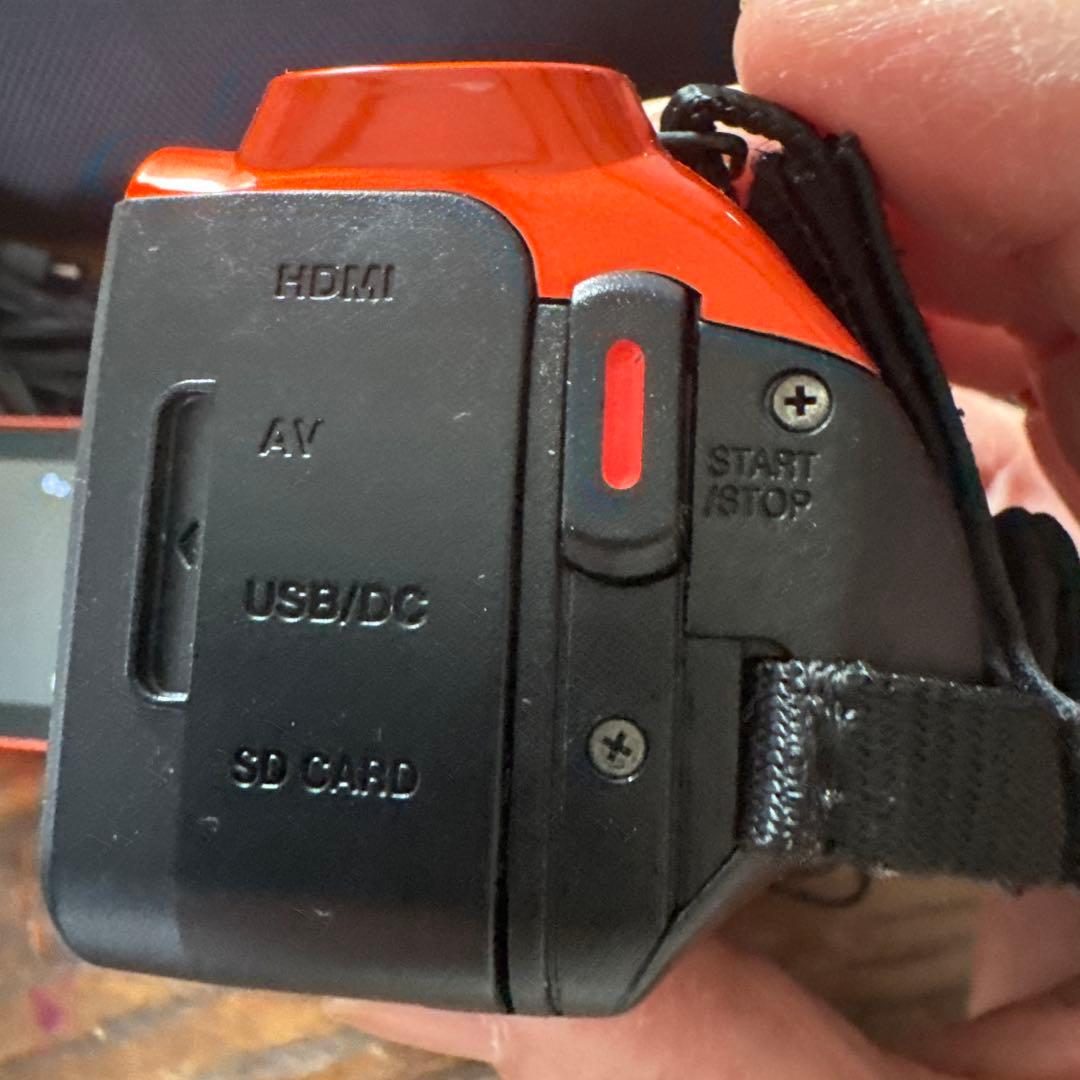 JVCビデオカメラ☆EverioR☆GZ-RX690-Dオレンジ