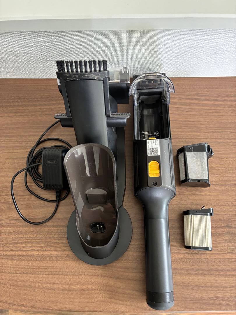 シャーク　Shark 充電式ハンディクリーナー WV405JDC