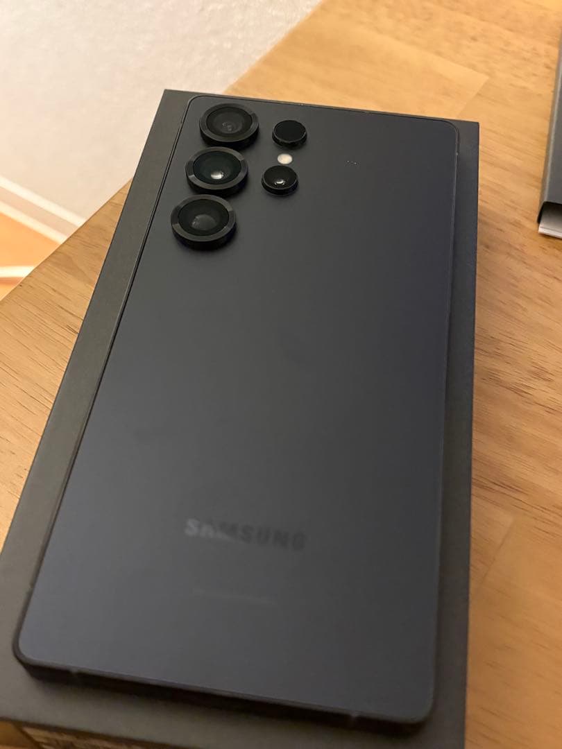 Galaxy S25 Ultra 256GB ジェットブラック ケース付き