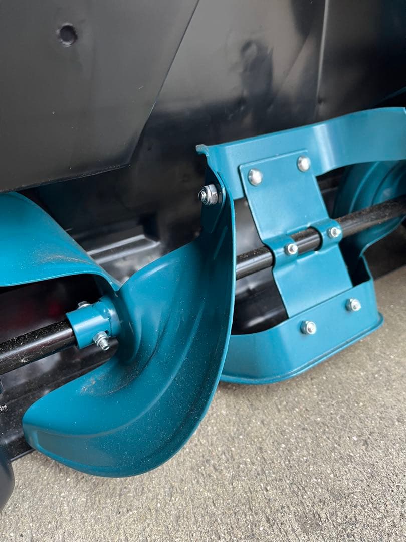 マキタ　40V充電式除雪機　本体のみ