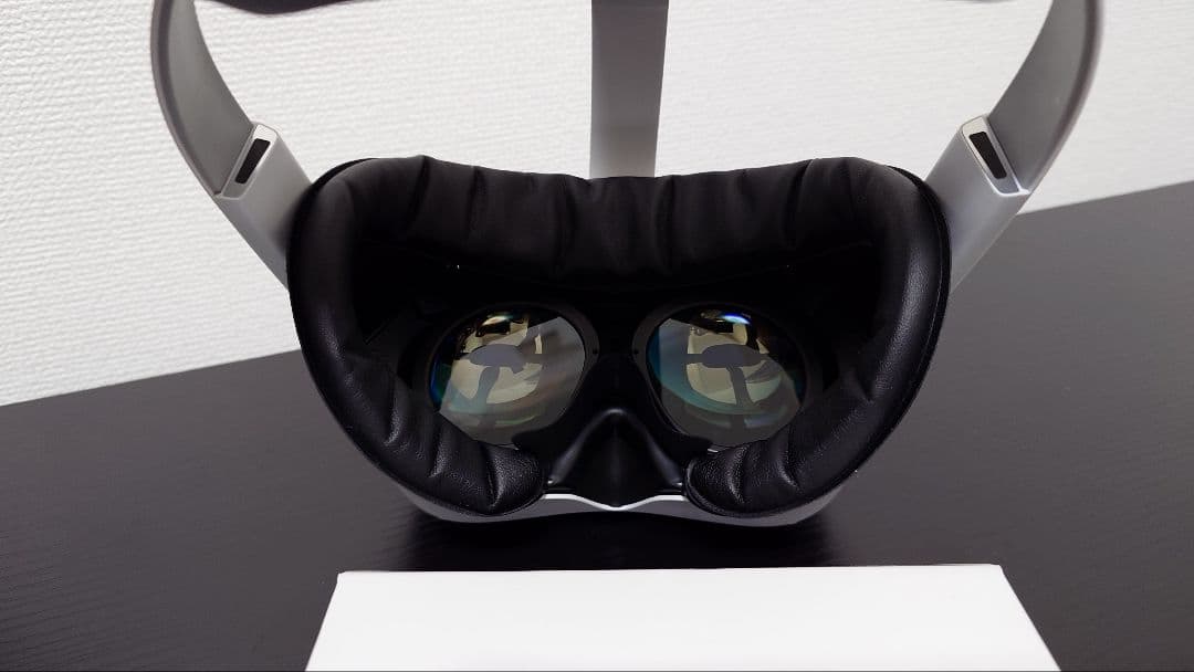 PICO 4 Ultra VRヘッドセット 付属品付き