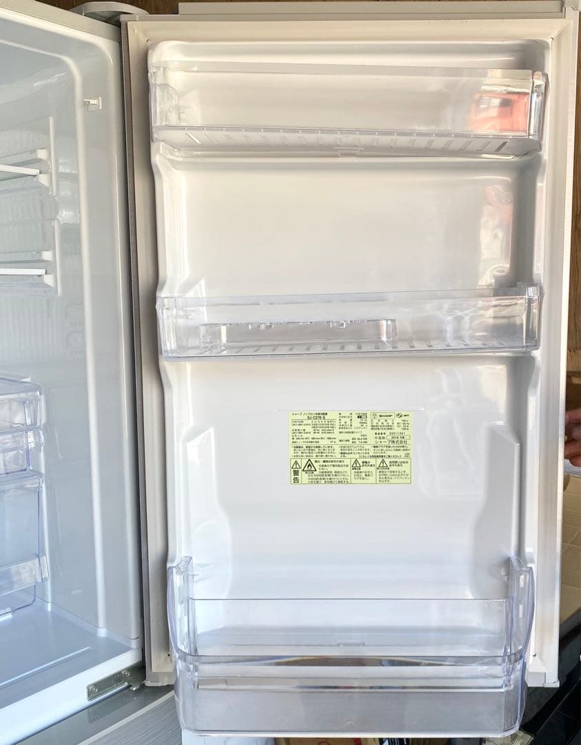 シャープ　ノンフロン冷凍冷蔵庫　SJ-C27E-S 2018年製　271L