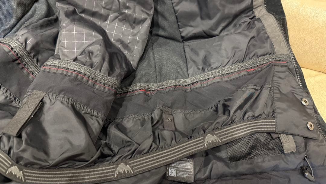 BURTON スノーウェア 美品 Sサイズ(日本L相当) 値下げ不可