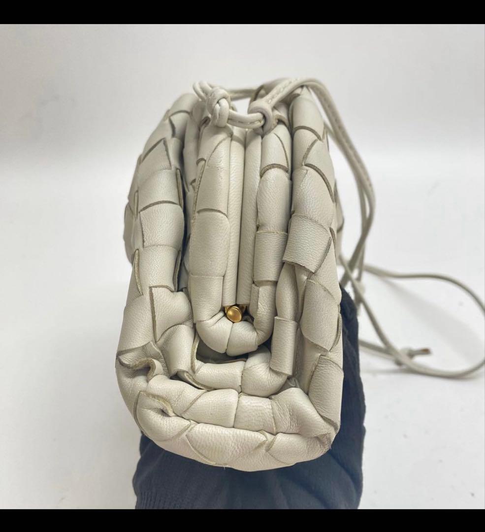 ボッテガヴェネタ ミニザポーチ イントレチャート ホワイト ショルダーバッグ