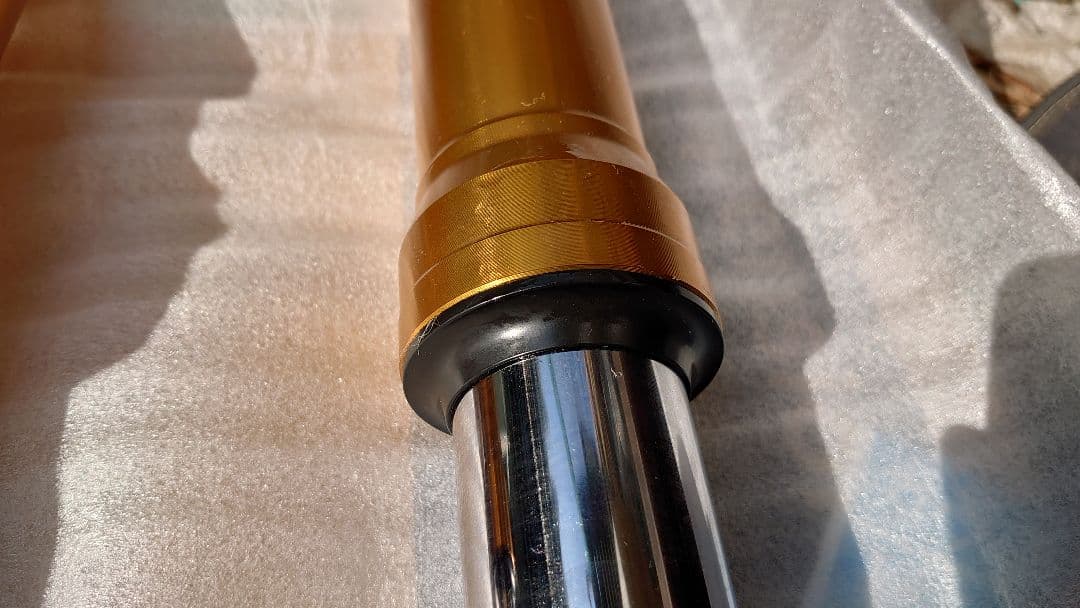 フロントフォーク 部品取り用 MT09 RN34 ｘｓｒ９００シールおまけ。