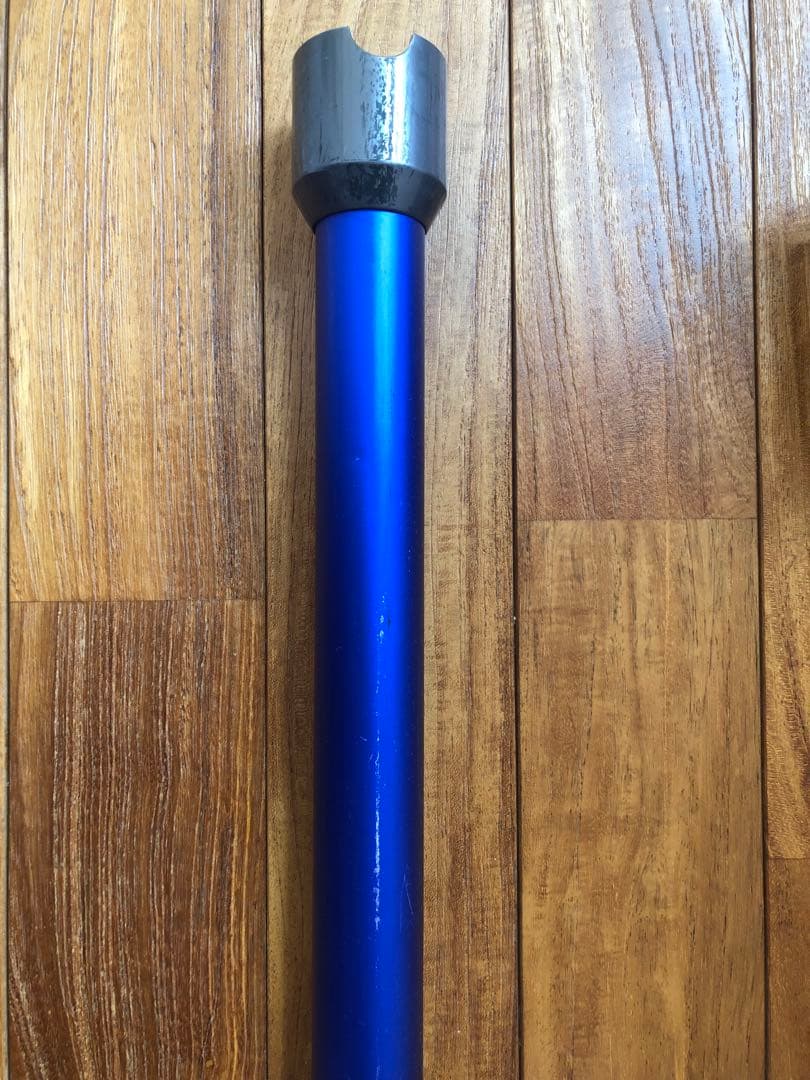 Dyson v7 fluffy 掃除機 完動品 充電器なし