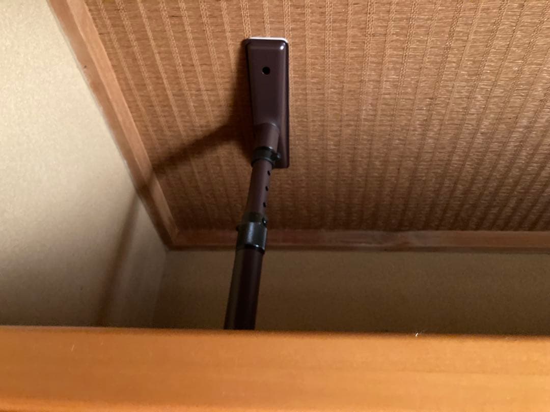 木製タンス／支え棒2本