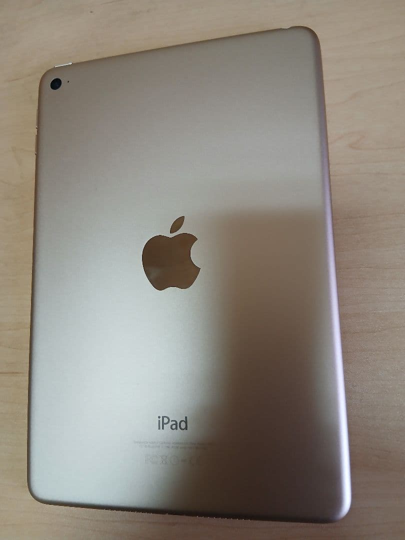 iPad mini4 (第4世代) 16GBゴールド　綺麗です