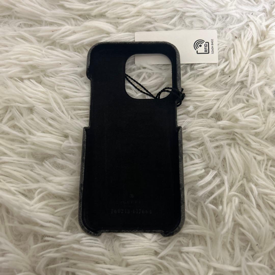 新品 未使用 GUCCI iPhone 15 PRO ケース　gg柄　正規品