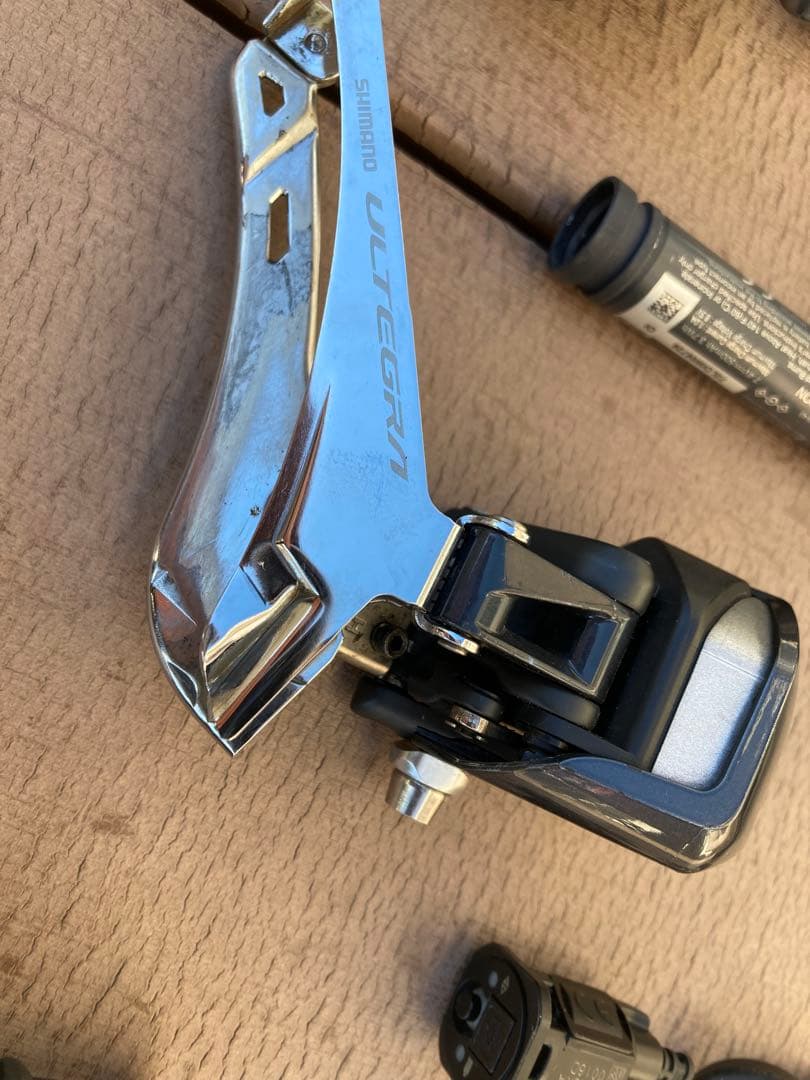 アルテグラ　di2 r8070 セット　170 50*34 新品ブラケットフード