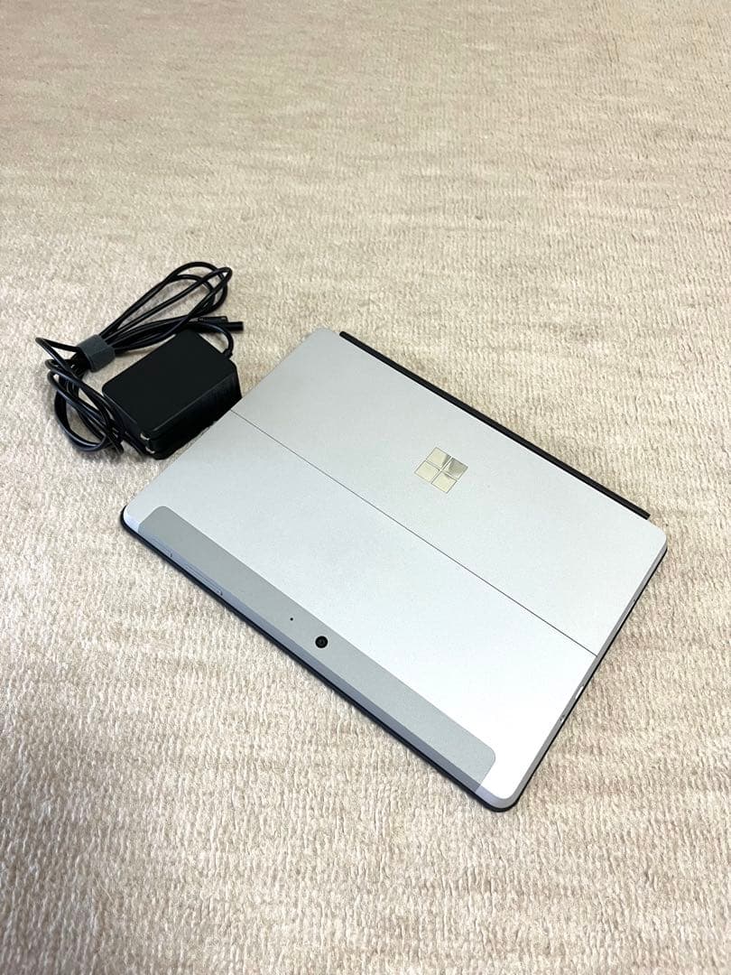 【値下げしました】Surface Go マイクロソフト