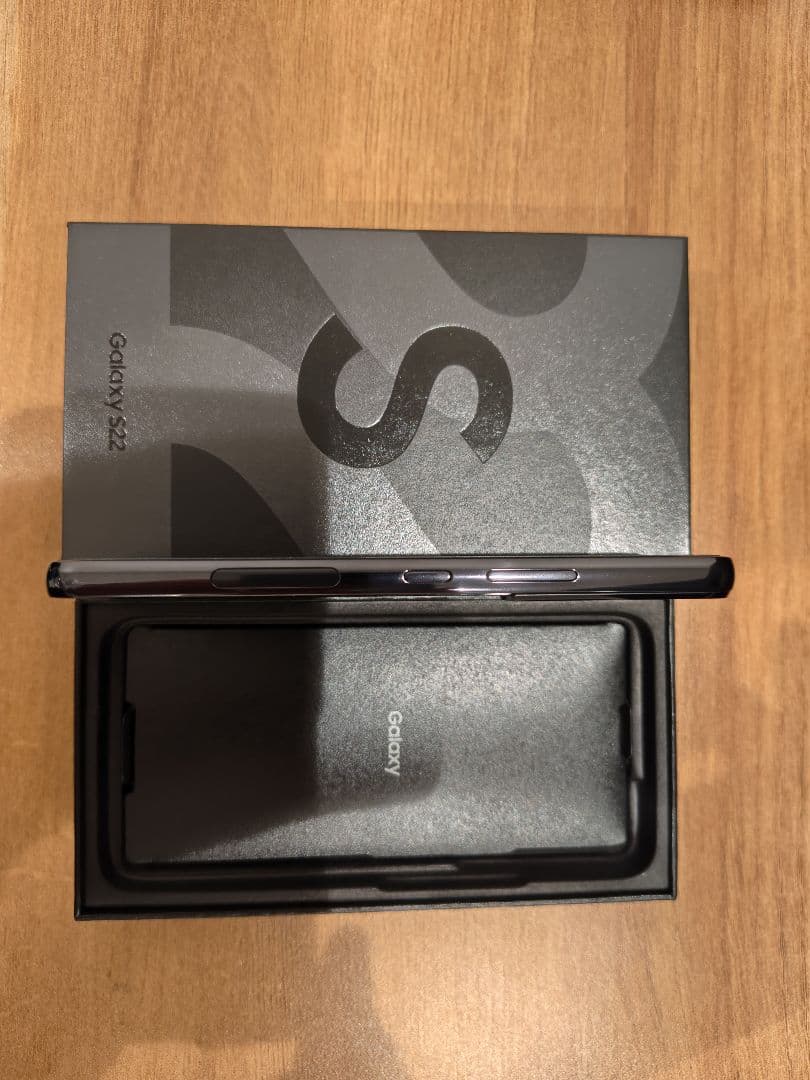 スマートフォン本体 Samsung Galaxy S22