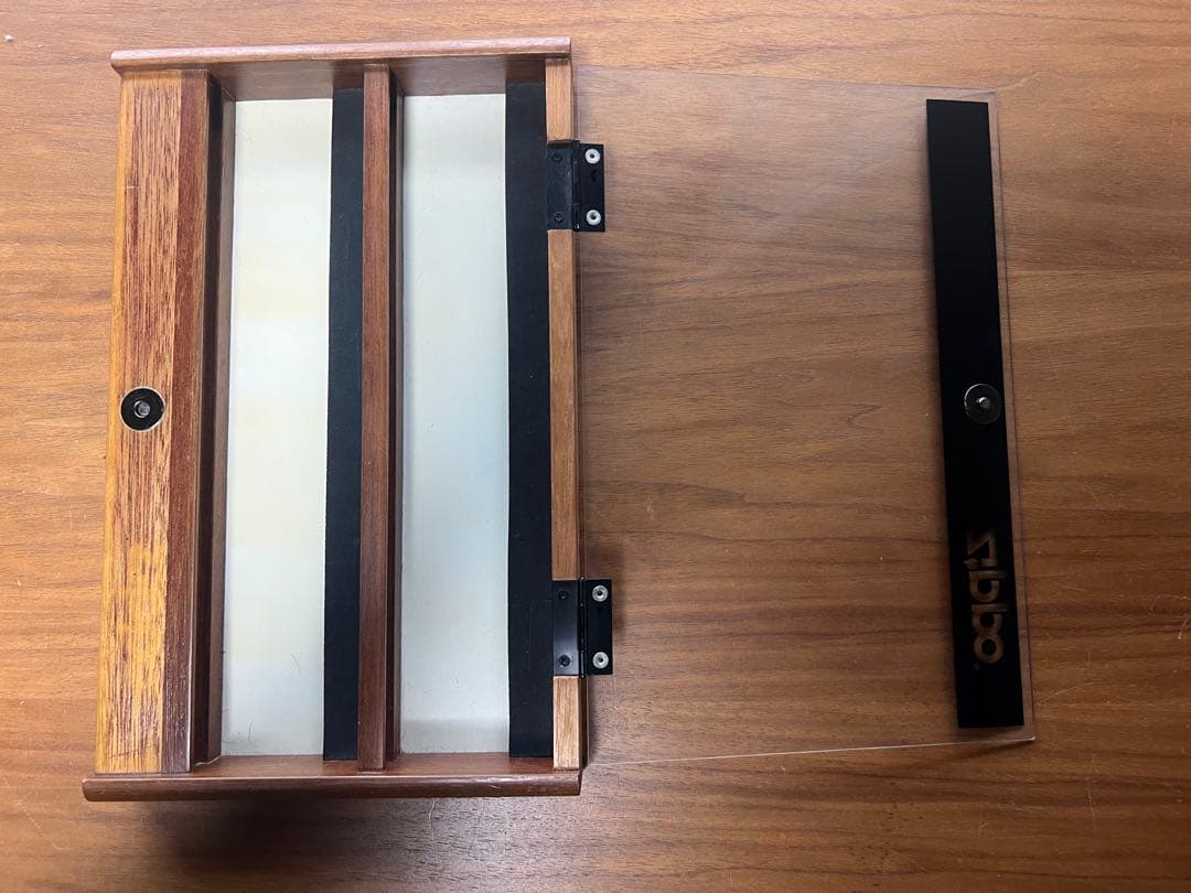 ZIPPO コレクションケース　ロゴ入り