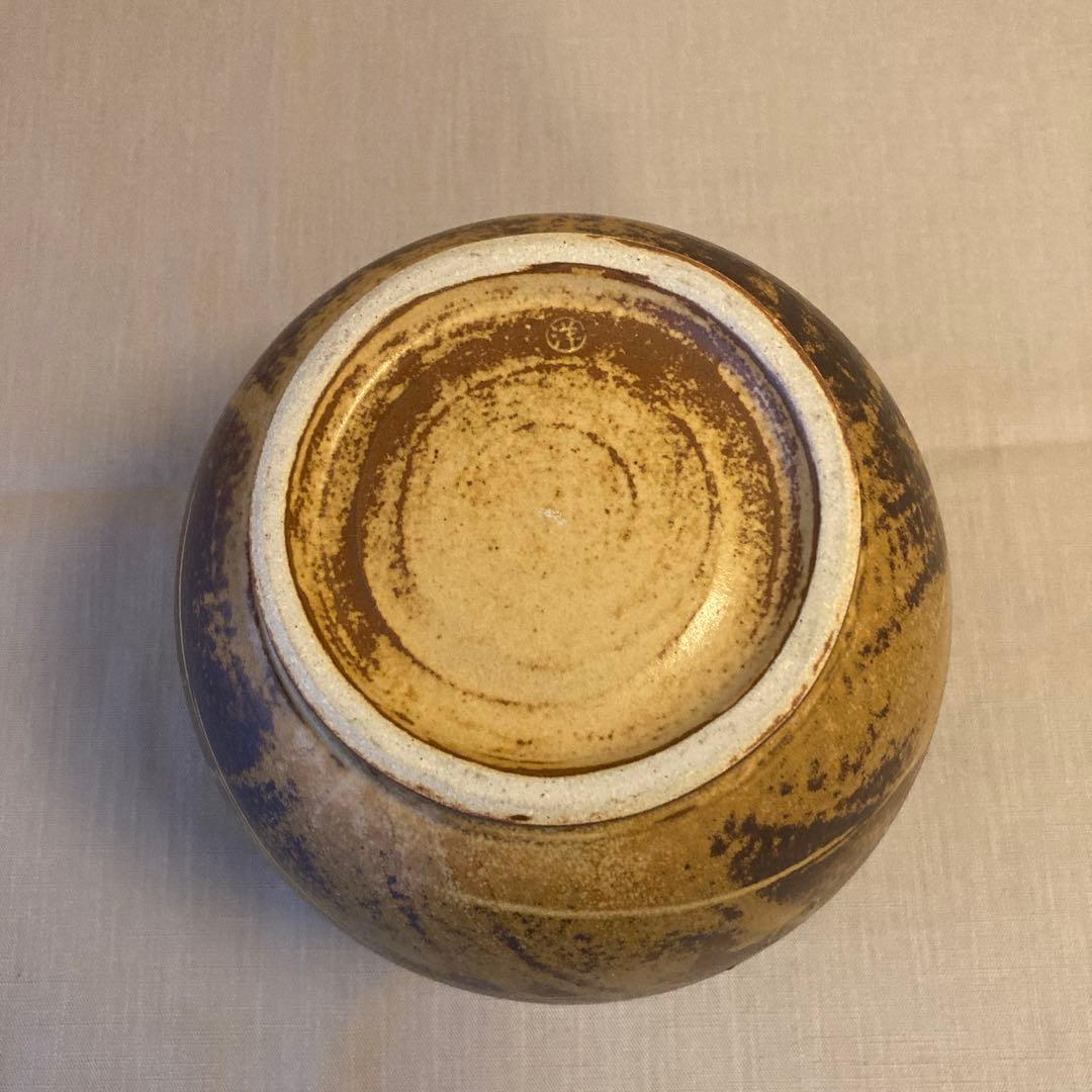 花瓶「白抜椿文壺」伊賀焼 谷本洋