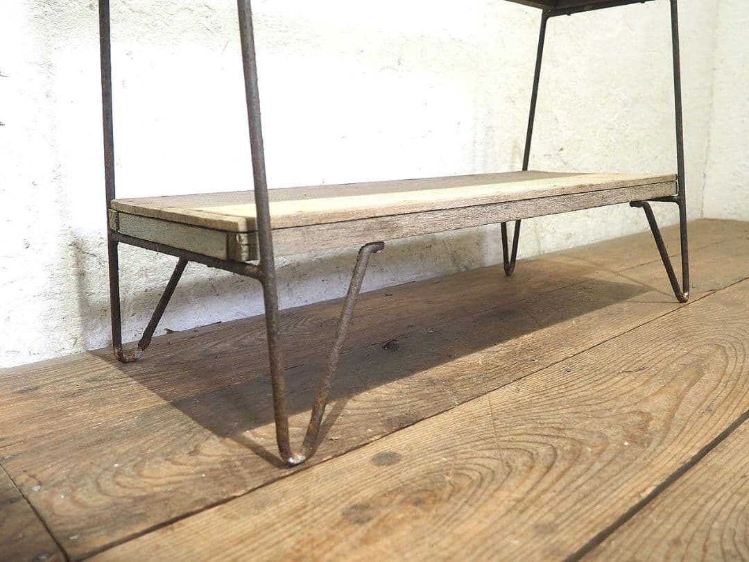 1402 ヴィンテージ　シャビーシックなアイアンラック　飾り棚　陳列棚　レトロ