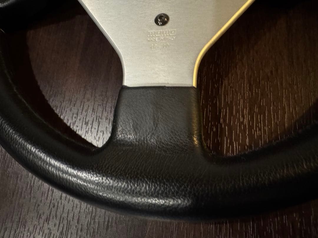 MOMO ステアリング ミレニアムEVO