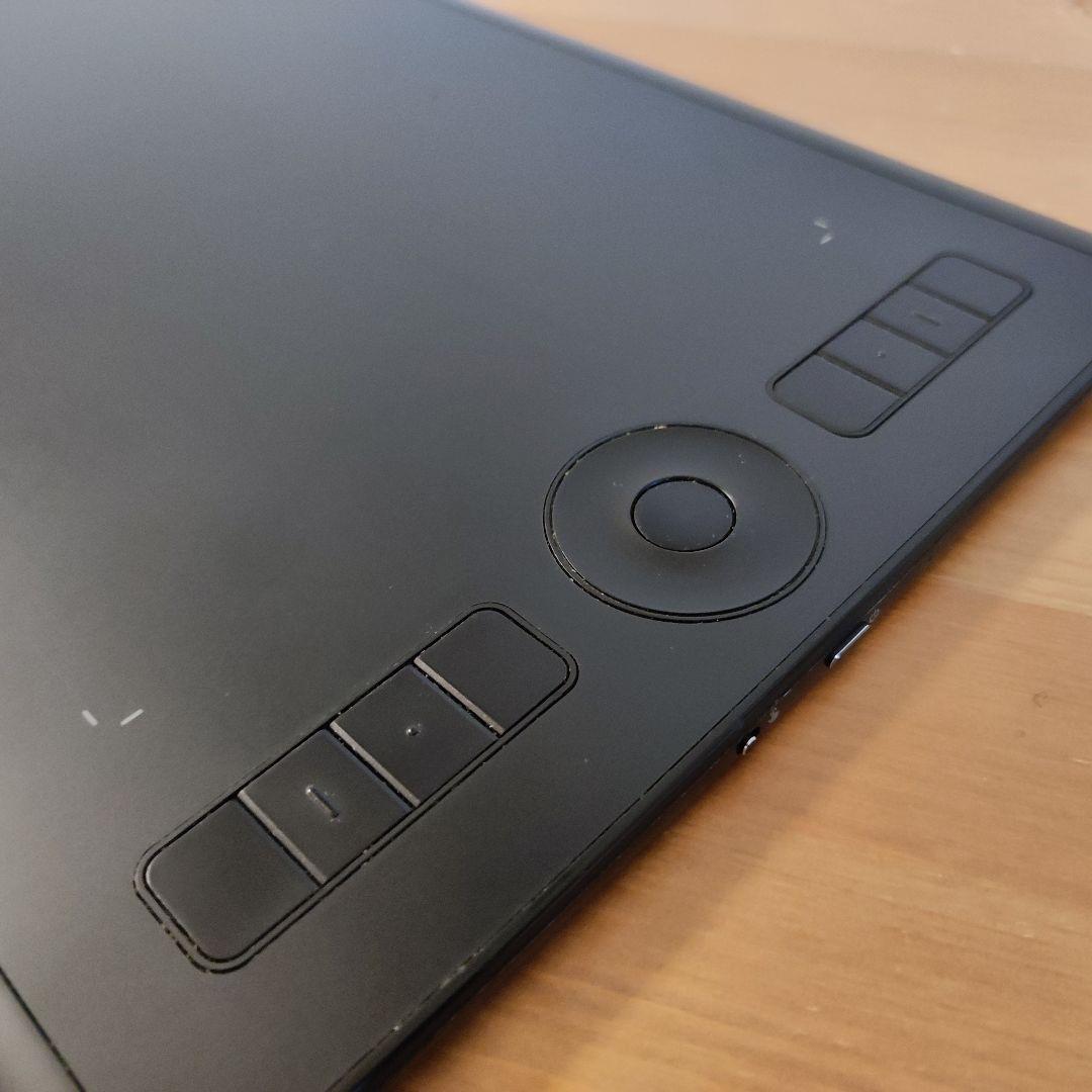 Wacom Intuos Pro ペンタブレット Medium PTH-660