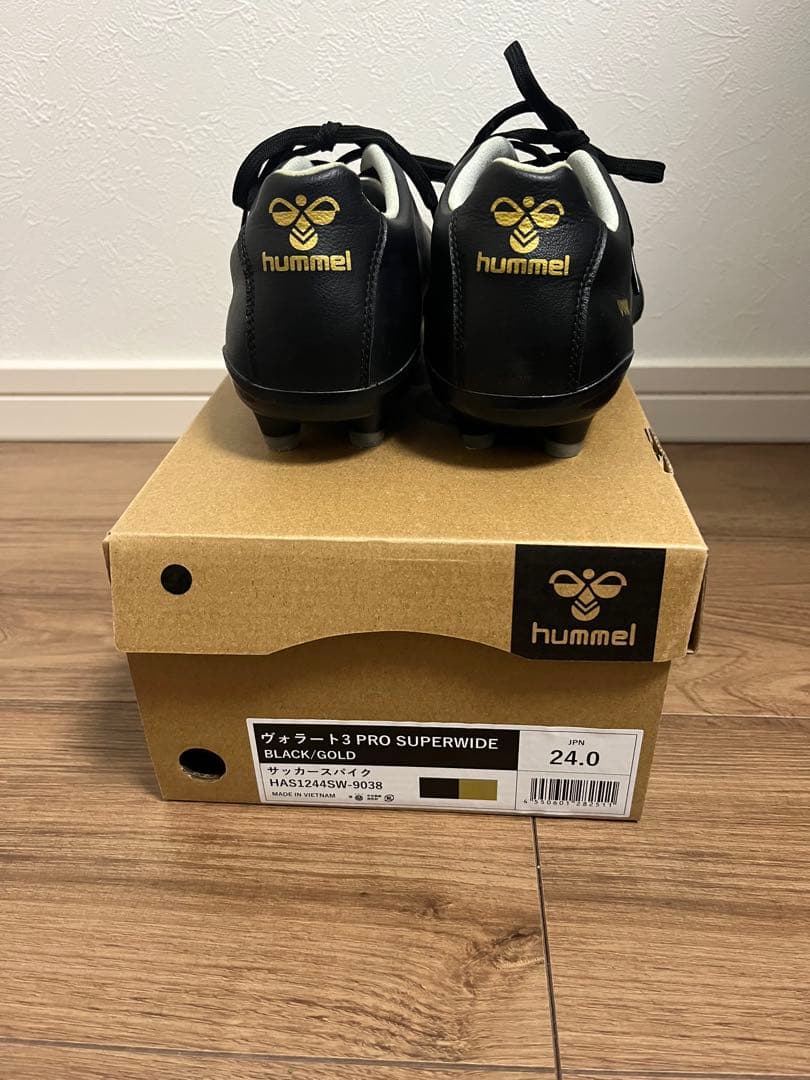 ヒュンメル ヴォラート3 PRO スーパーワイド　24cm サッカースパイク4E