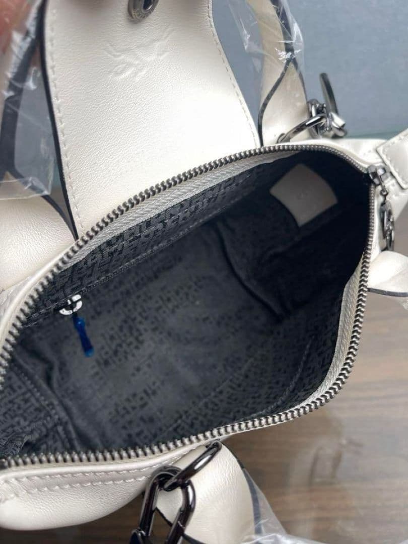 ロンシャン プリアージュ キュイールXS ホワイト