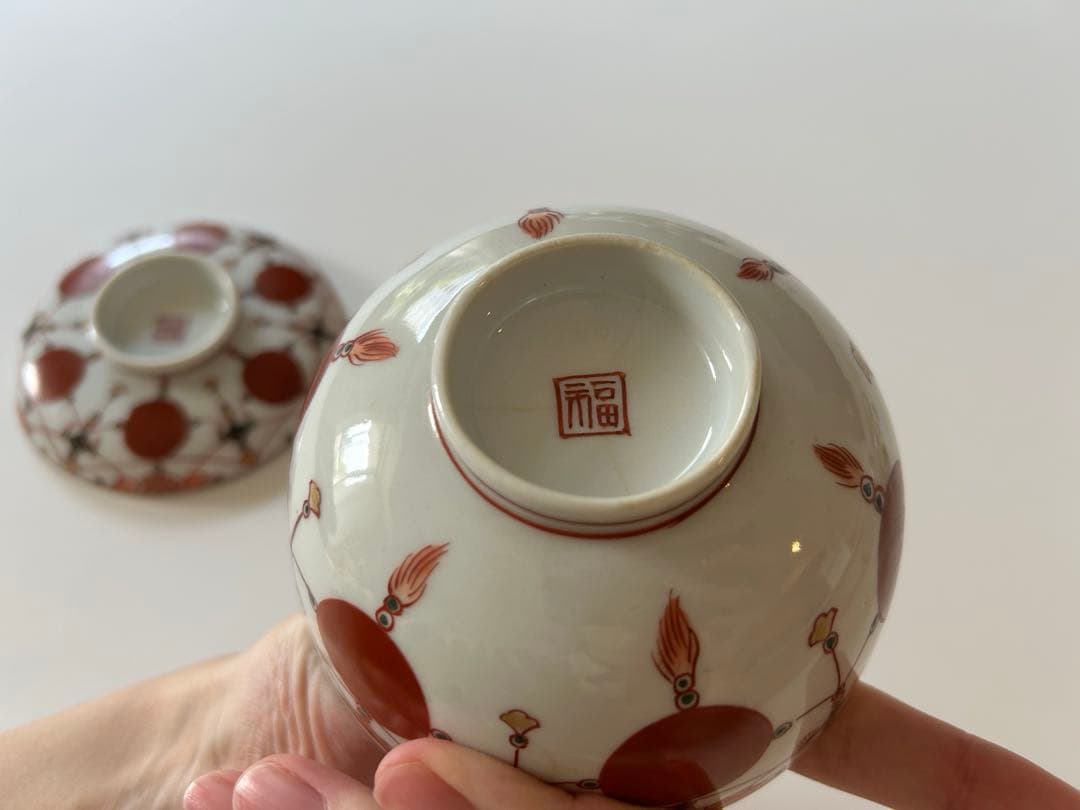 赤玉瓔珞紋　蓋茶碗　2客　少し難あり