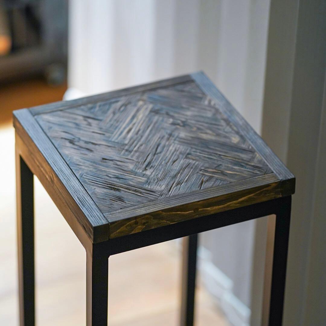 木製ヘリンボーンサイドテーブル　アイアンテーブル