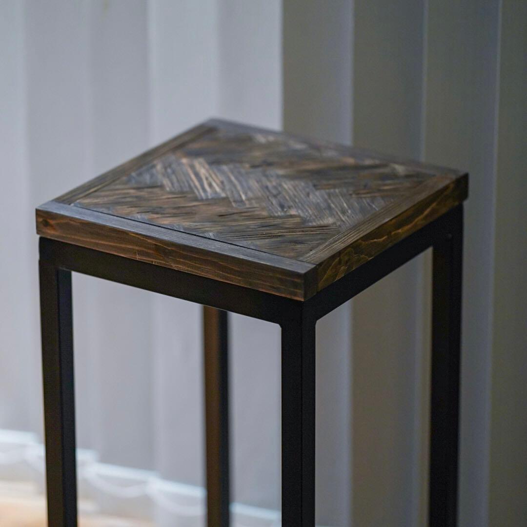 木製ヘリンボーンサイドテーブル　アイアンテーブル