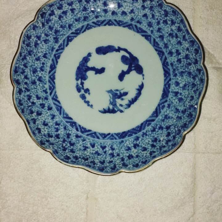 花唐草の伊万里焼 八寸皿