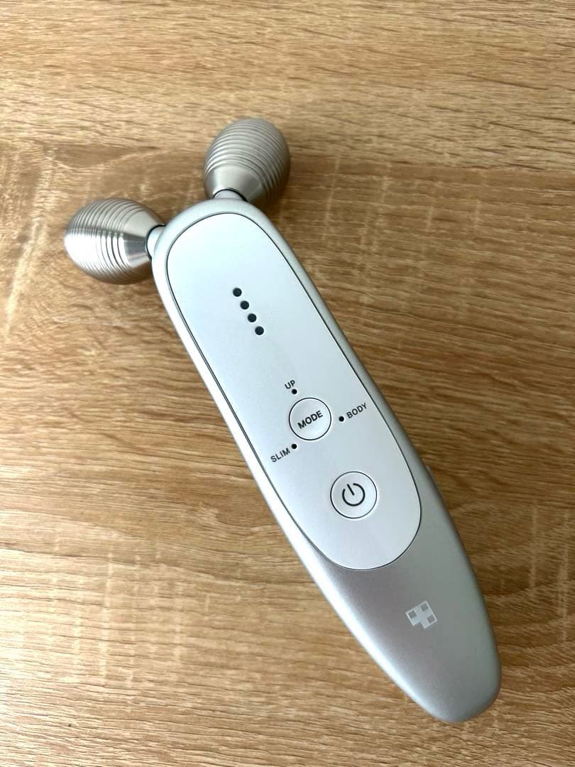 EMS美顔器medicube メディキューブME-AGE-R-01