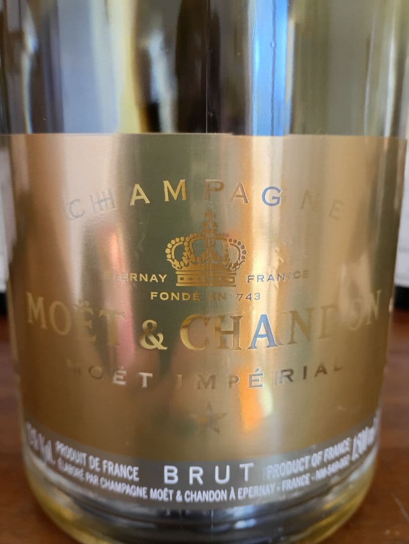 モエ　マグナム　シャンパーニュ