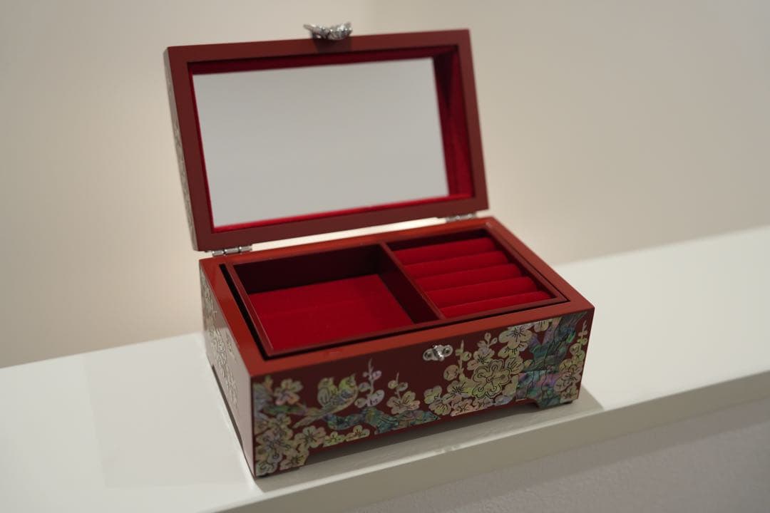 螺鈿細工 ジュエリーボックス 宝石箱木製 漆塗り 梅と鳥赤