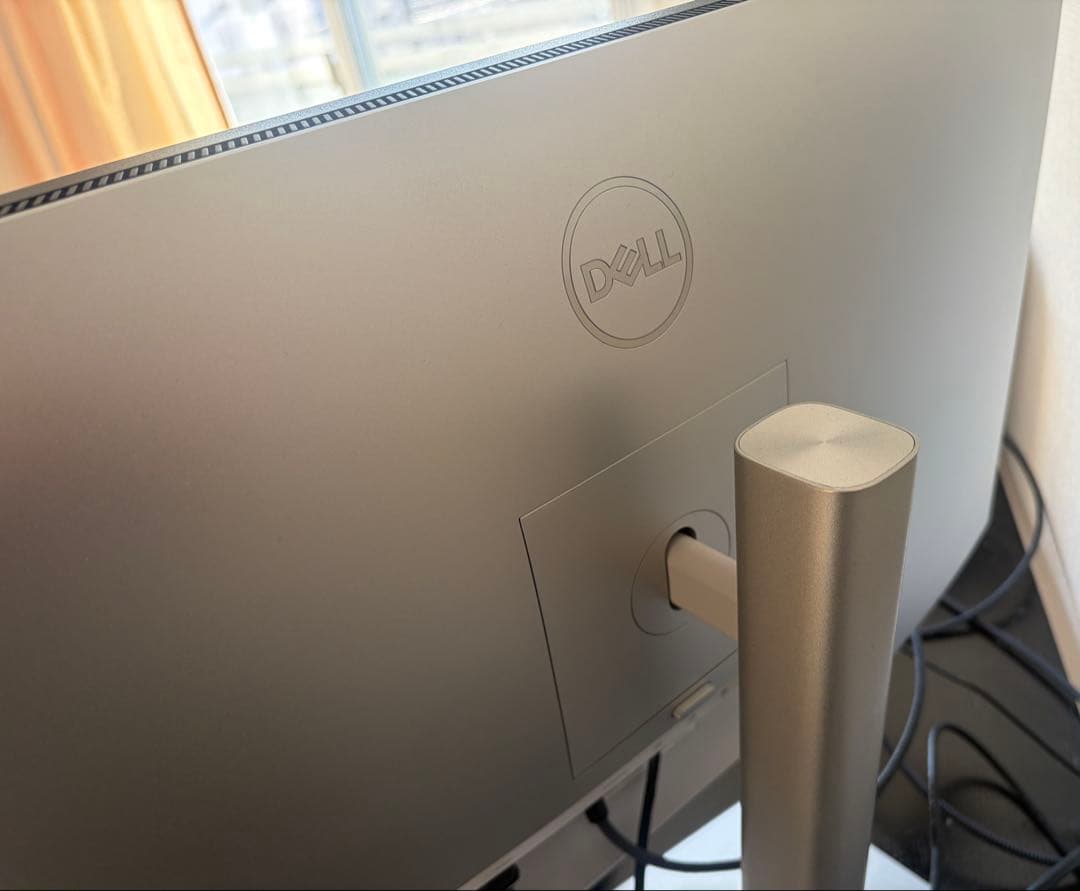 Dell U2723QE 27インチ 4K HDR IPS Black モニター