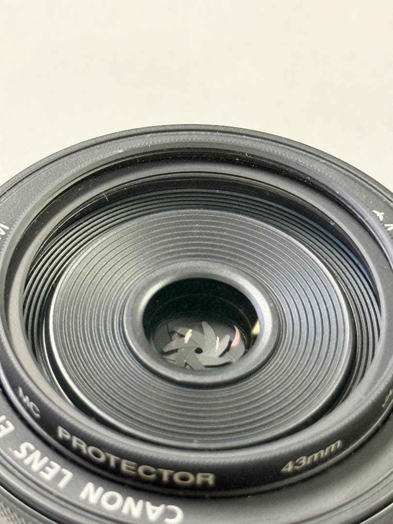 【初心者おすすめ】Canon EOS M100 ダブルレンズキット 豪華おまけ付