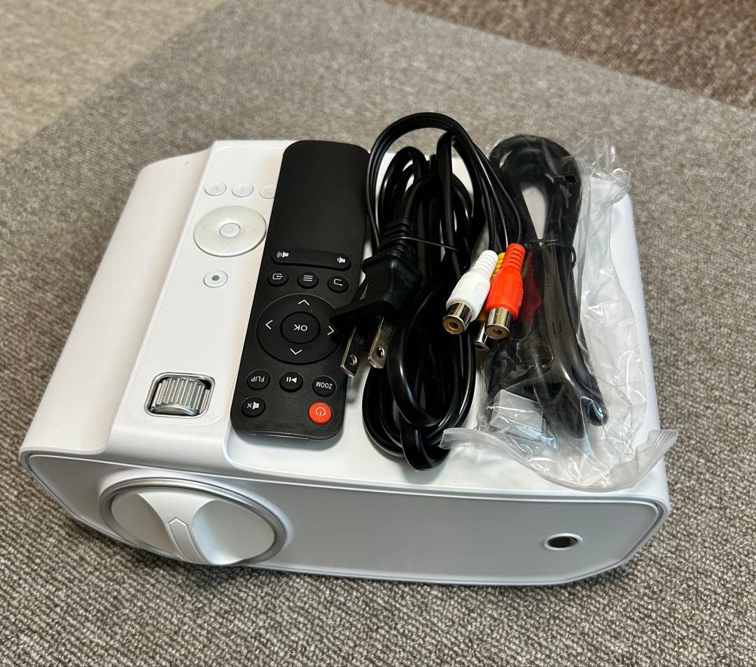 新品LCDプロジェクター