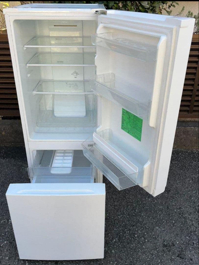 ヤマダ冷凍冷蔵庫　156L 大容量ドアポケット　LED照明　2022年製